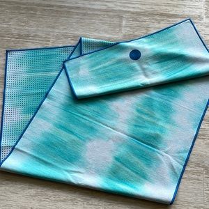 Yogi toes yoga towel by manduka